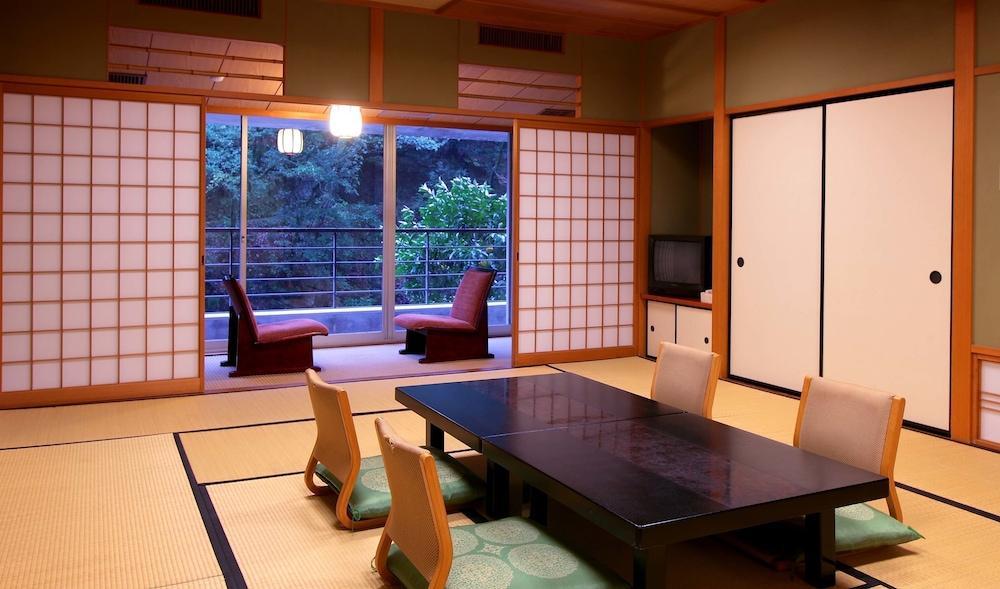 传统日式旅馆 Ooedo Onsen Monogatari Premium Yoshinoya Irokuen