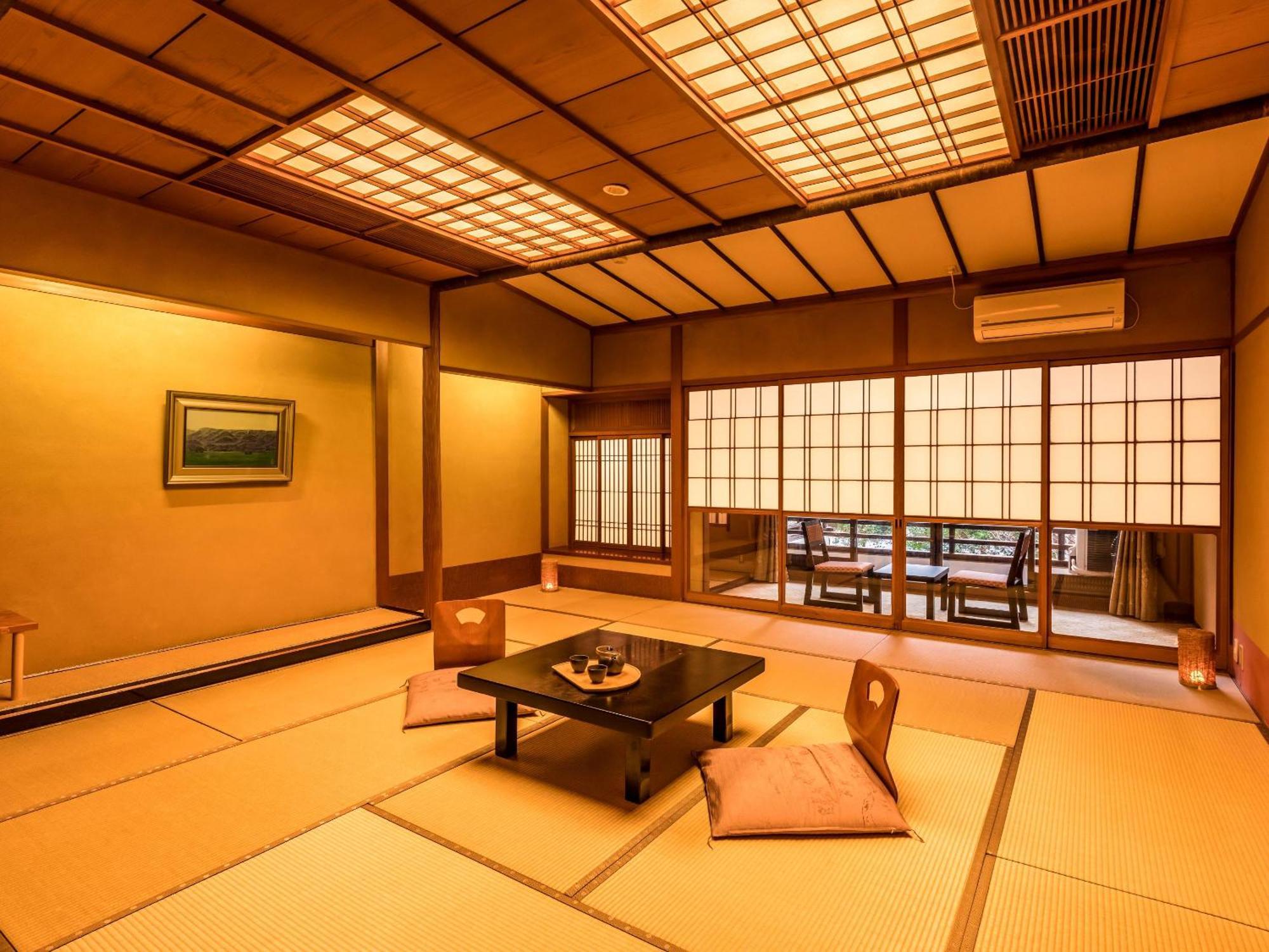 Ooedo Onsen Monogatari Premium Yoshinoya Irokuen Kaga (Ishikawa)