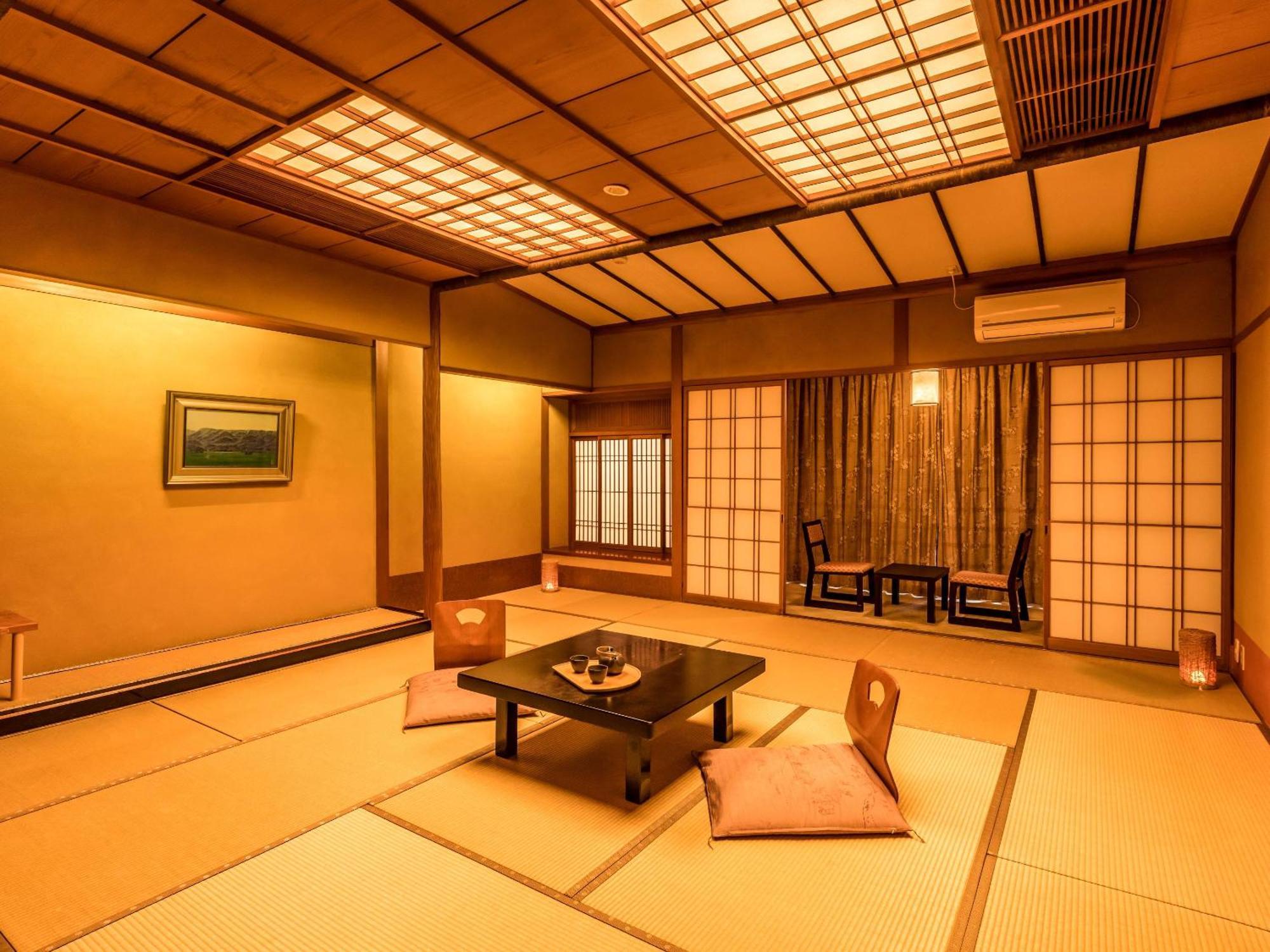 Ooedo Onsen Monogatari Premium Yoshinoya Irokuen Kaga (Ishikawa)